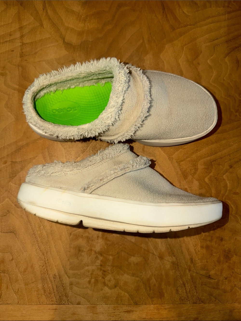 Oofos Oocoozie Thermo Mules Size 8